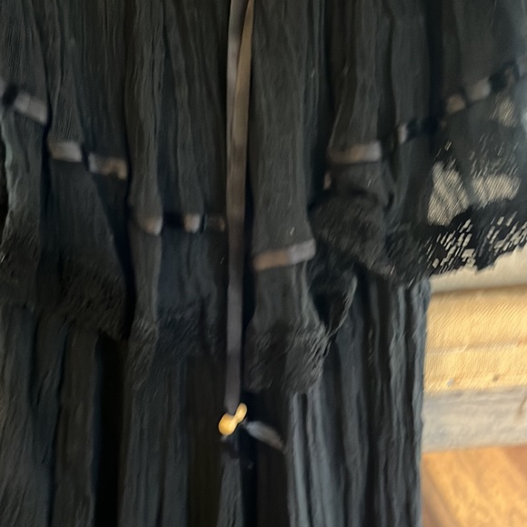 Jens Pirate Booty Off Shoulder dress/tunic - Picture 2 of 3